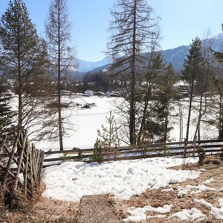 度假居 Authentisches 洛伊塔施